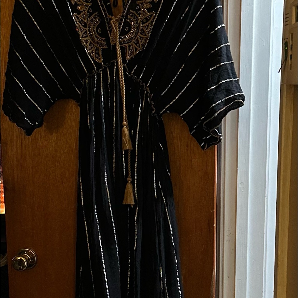 Chic Black and Gold Maxi Dress